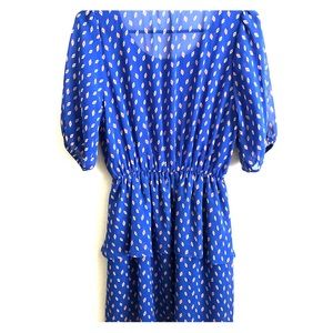 Everly brand blue pattern long sleeve dress.